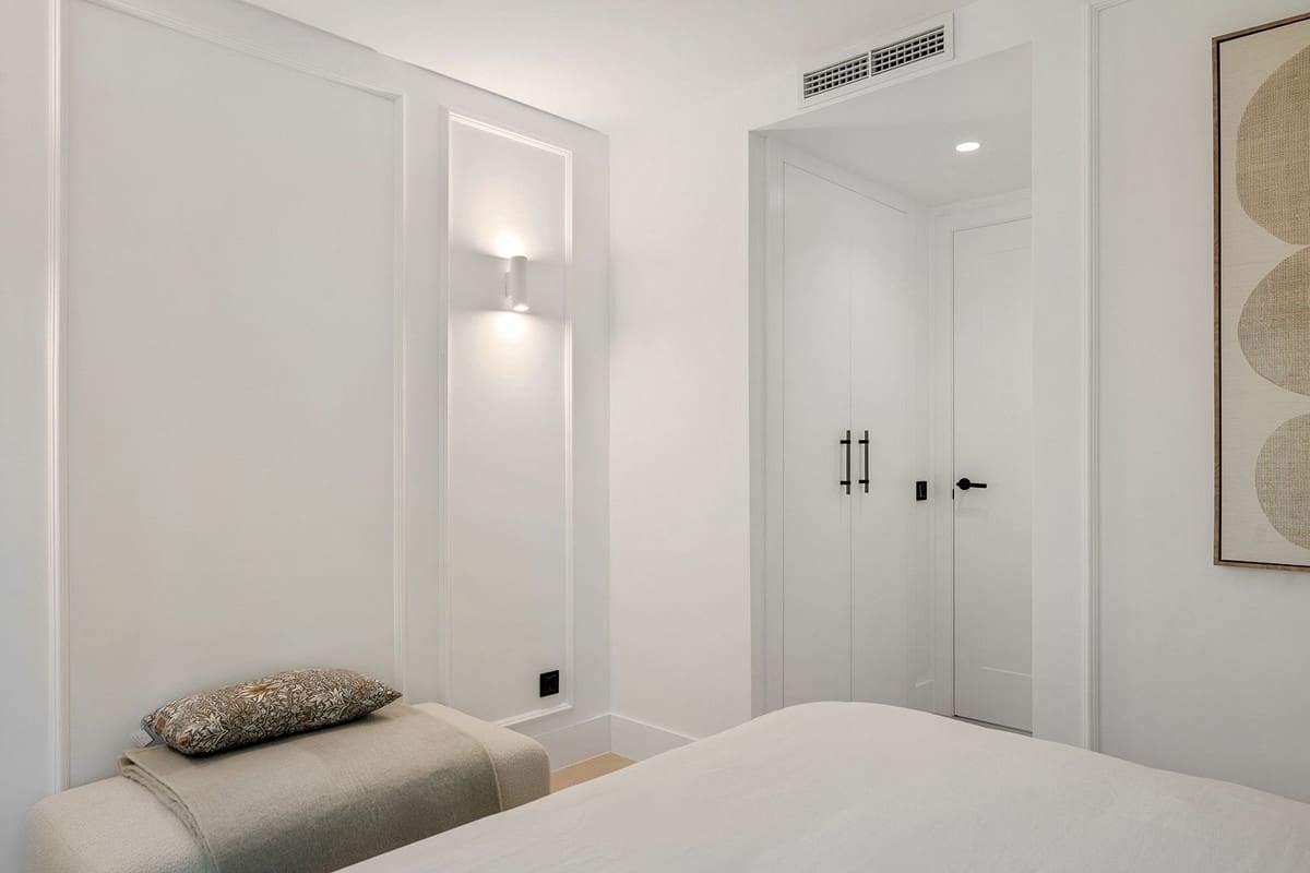 2 bedroom Apartment for sale in Los Arqueros with pool garage - € 695,000 (Ref: 10167850)