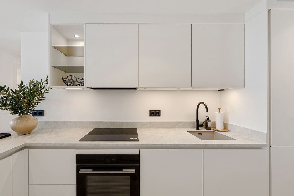2 bedroom Apartment for sale in Los Arqueros with pool garage - € 695,000 (Ref: 10167850)