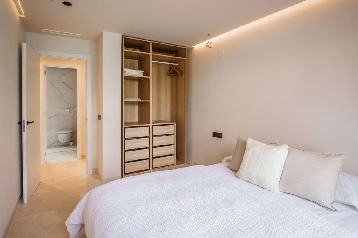 3 soveværelse Lejlighed til salg i La Quinta med swimmingpool - € 545.000 (Ref: 10169388)