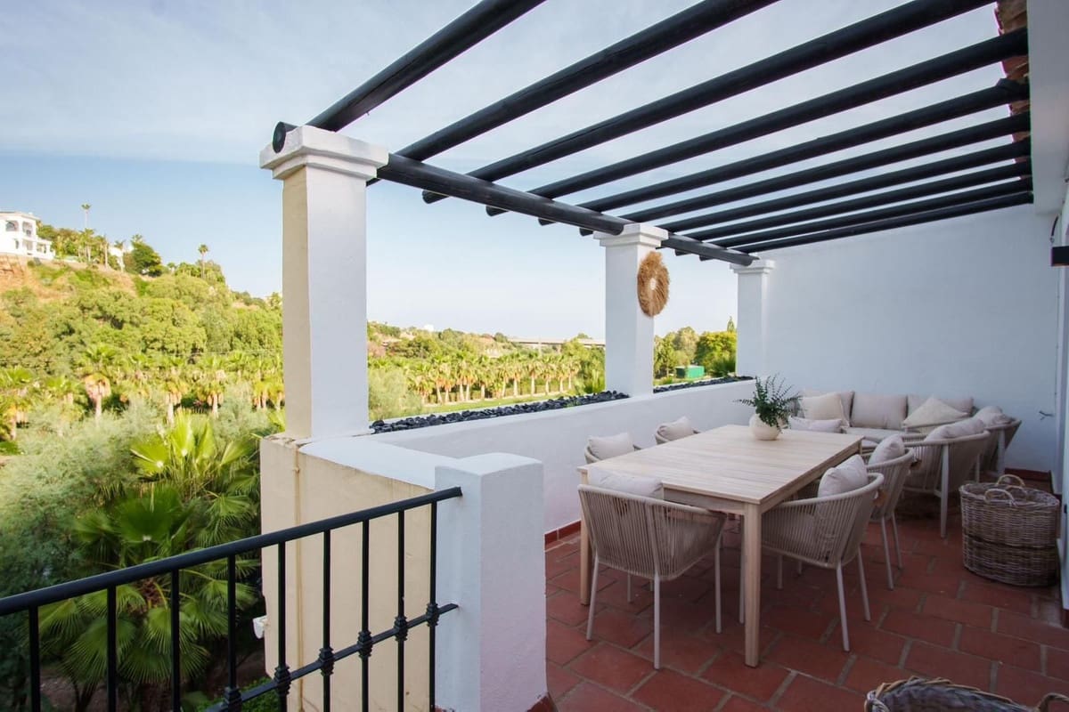 3 soveværelse Lejlighed til salg i La Quinta med swimmingpool - € 545.000 (Ref: 10169388)
