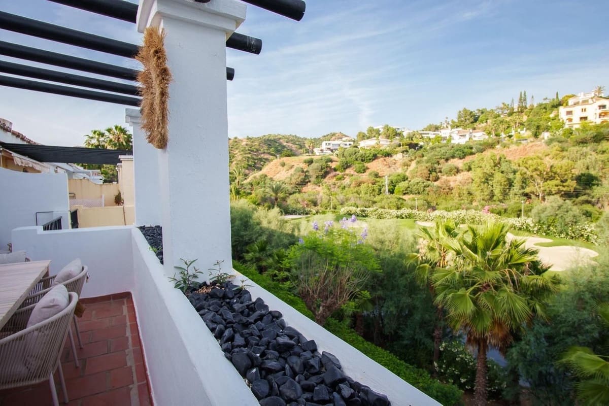3 soveværelse Lejlighed til salg i La Quinta med swimmingpool - € 545.000 (Ref: 10169388)
