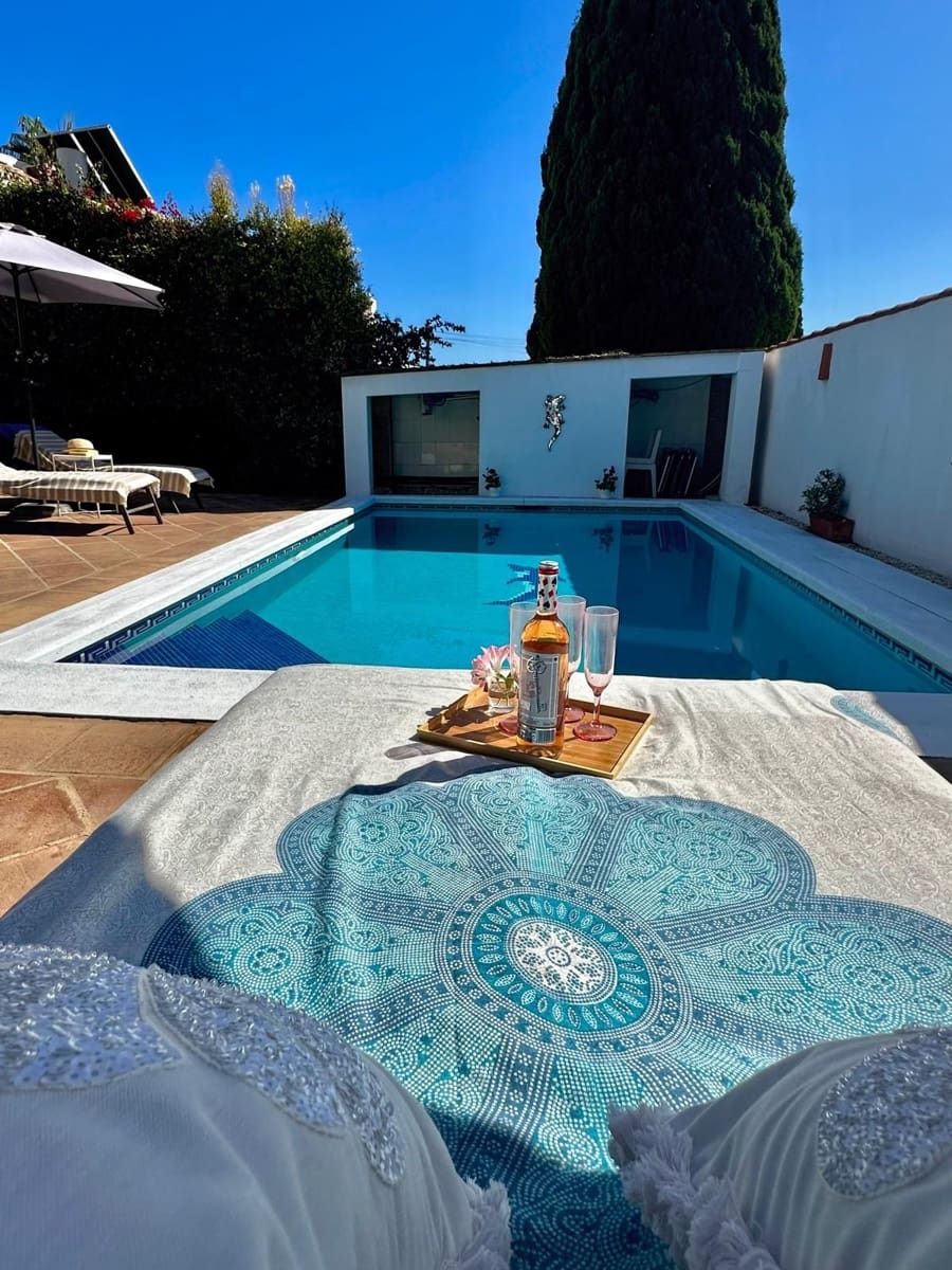 3 bedroom Villa for sale in La Cala de Mijas with pool garage - € 725,000 (Ref: 10169389)
