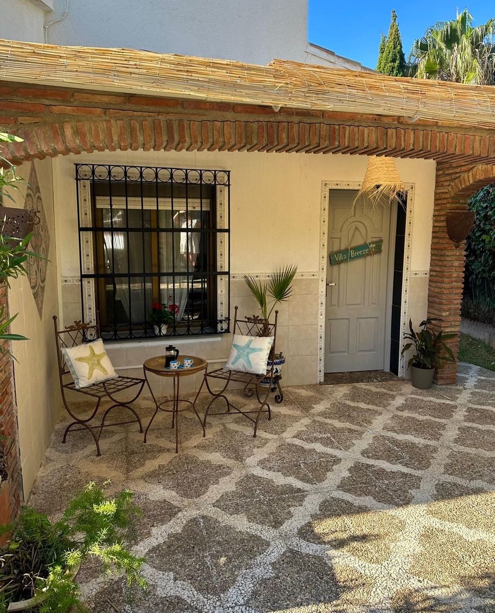 3 bedroom Villa for sale in La Cala de Mijas with pool garage - € 725,000 (Ref: 10169389)