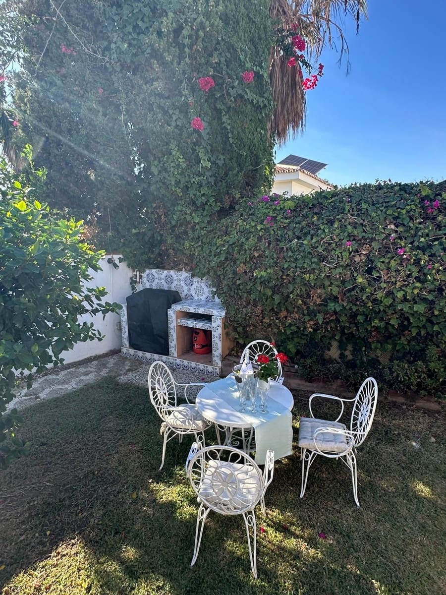 3 bedroom Villa for sale in La Cala de Mijas with pool garage - € 725,000 (Ref: 10169389)