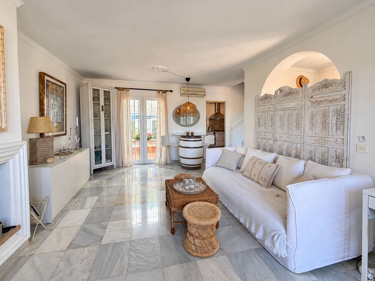 Casa de 2 habitaciones en Mijas Golf en venta con piscina garaje - 449.000 € (Ref: 10169390)