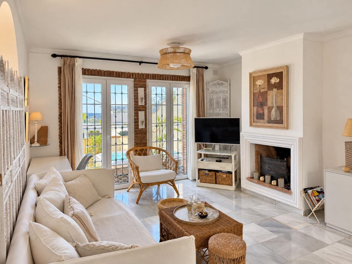 Casa de 2 habitaciones en Mijas Golf en venta con piscina garaje - 449.000 € (Ref: 10169390)