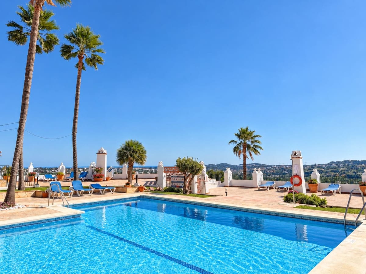 Casa de 2 habitaciones en Mijas Golf en venta con piscina garaje - 449.000 € (Ref: 10169390)