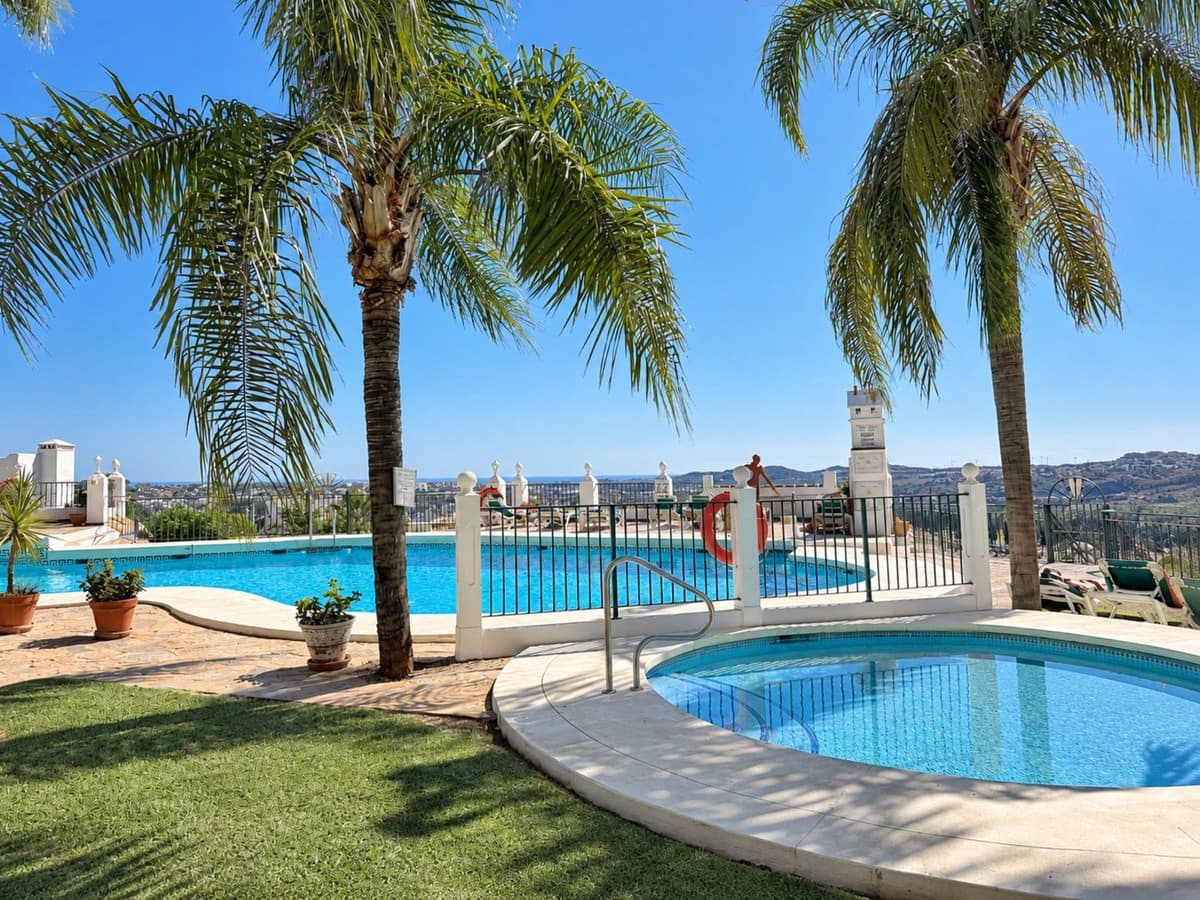Casa de 2 habitaciones en Mijas Golf en venta con piscina garaje - 449.000 € (Ref: 10169390)