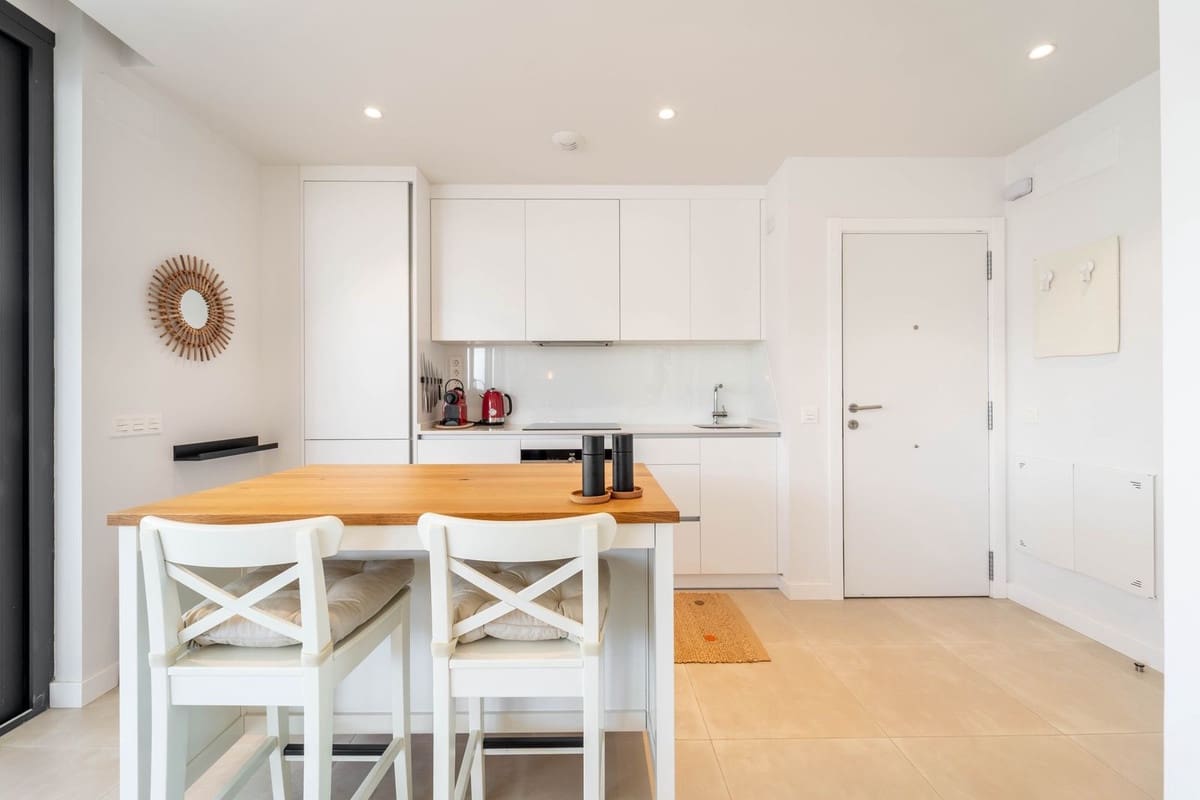 2 soverom Leilighet til salgs i Fuengirola med svømmebasseng garasje - € 459 000 (Ref: 10169391)