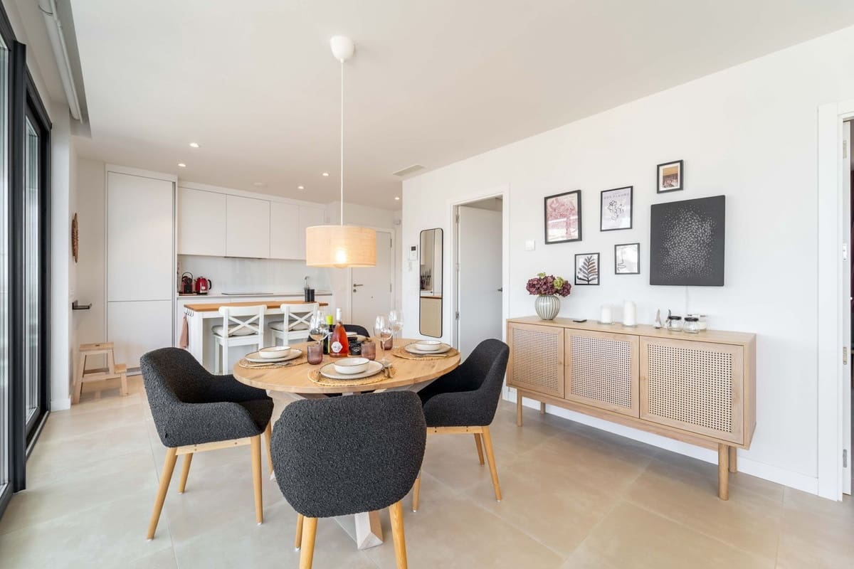 2 soverom Leilighet til salgs i Fuengirola med svømmebasseng garasje - € 459 000 (Ref: 10169391)