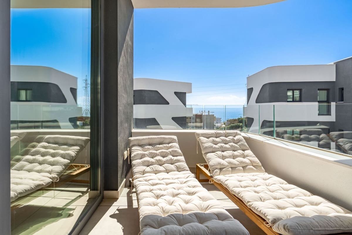 2 soverom Leilighet til salgs i Fuengirola med svømmebasseng garasje - € 459 000 (Ref: 10169391)