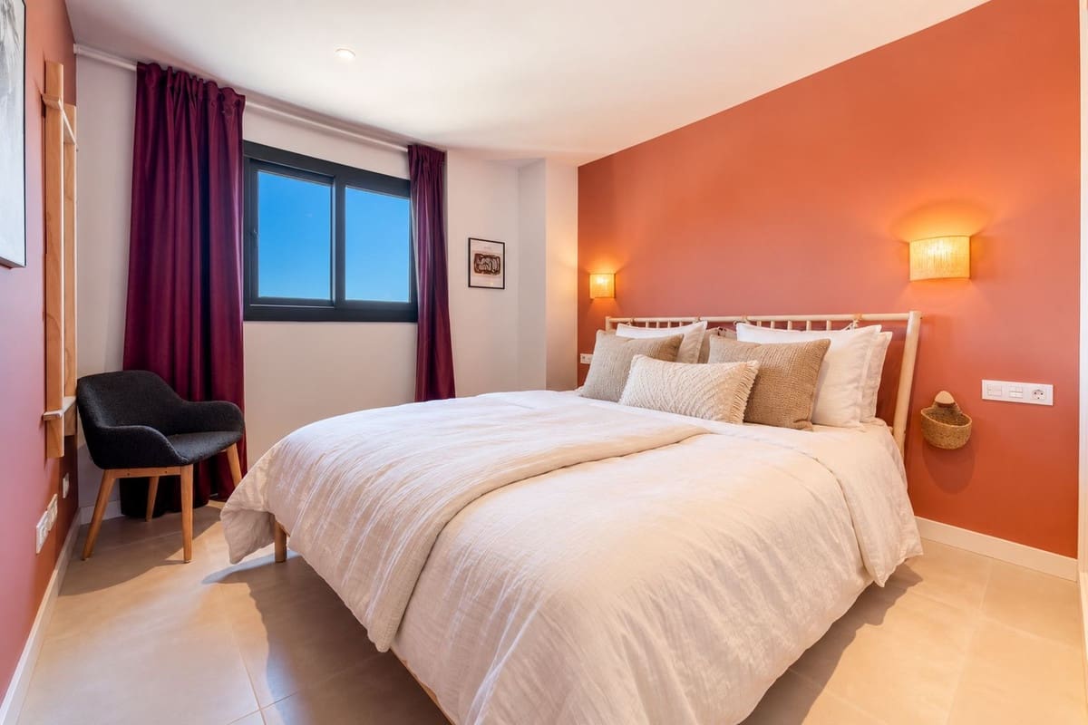 2 soverom Leilighet til salgs i Fuengirola med svømmebasseng garasje - € 459 000 (Ref: 10169391)