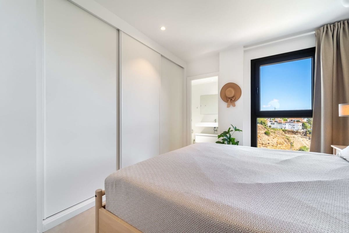 2 soverom Leilighet til salgs i Fuengirola med svømmebasseng garasje - € 459 000 (Ref: 10169391)