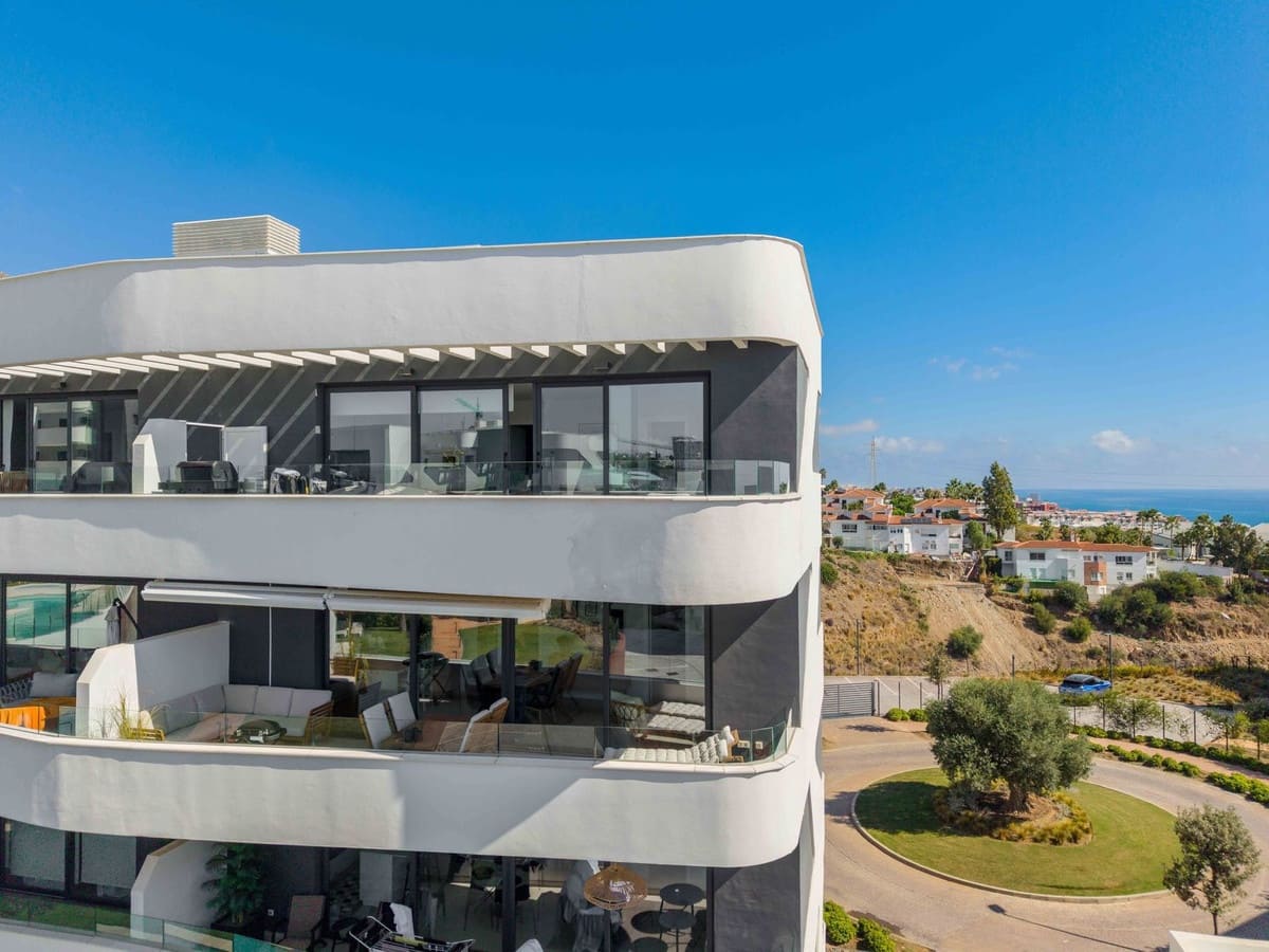 2 soverom Leilighet til salgs i Fuengirola med svømmebasseng garasje - € 459 000 (Ref: 10169391)