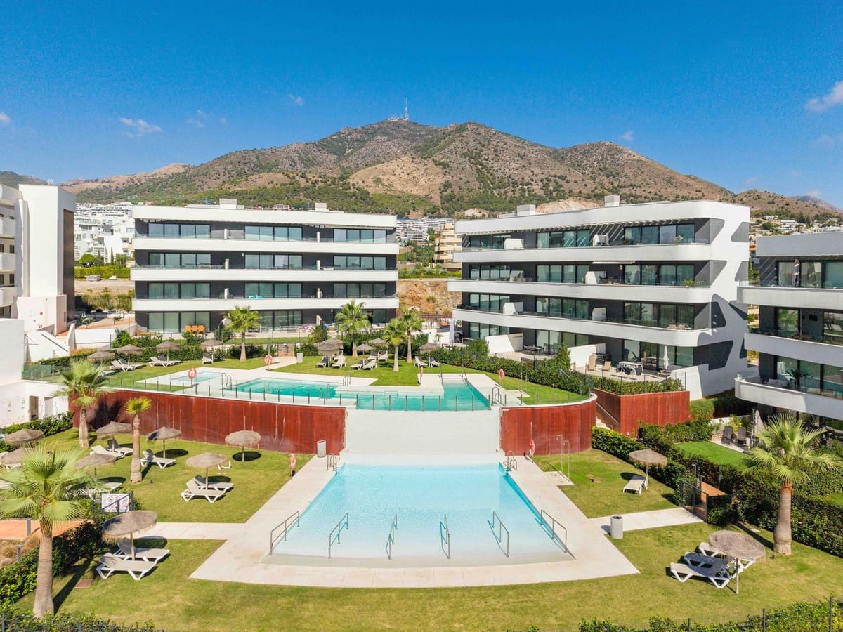 2 soverom Leilighet til salgs i Fuengirola med svømmebasseng garasje - € 459 000 (Ref: 10169391)