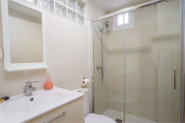 4 soveværelse Villa til salg i Elviria, Marbella med garage - € 950.000 (Ref: 10169392)