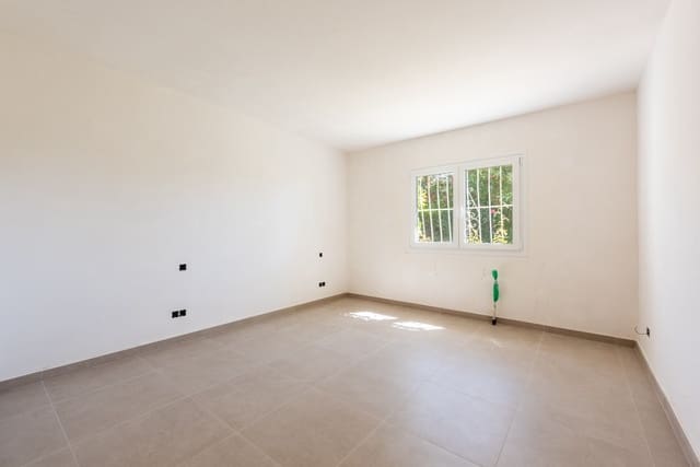 4 sypialnia Willa na sprzedaż w Atalaya-Isdabe, Estepona z basenem garażem - 1 400 000 € (Ref: 10169393)