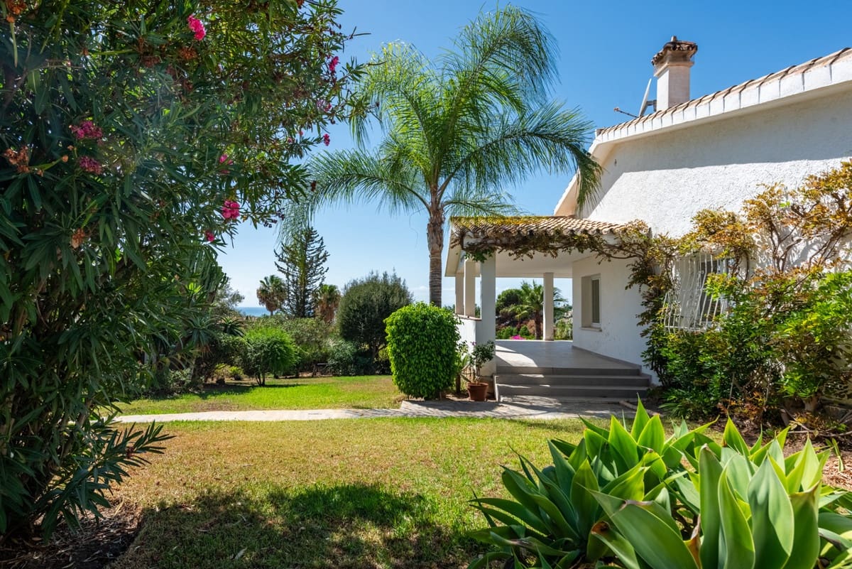 4 bedroom Villa for sale in Atalaya-Isdabe with pool garage - € 1,400,000 (Ref: 10169393)