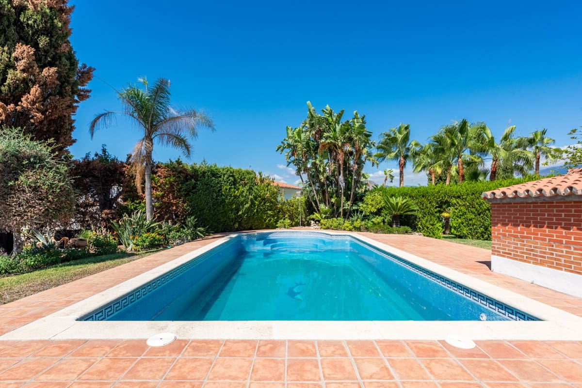 4 slaapkamer Villa te koop in Atalaya-Isdabe met zwembad garage - € 1.695.000 (Ref: 10169394)