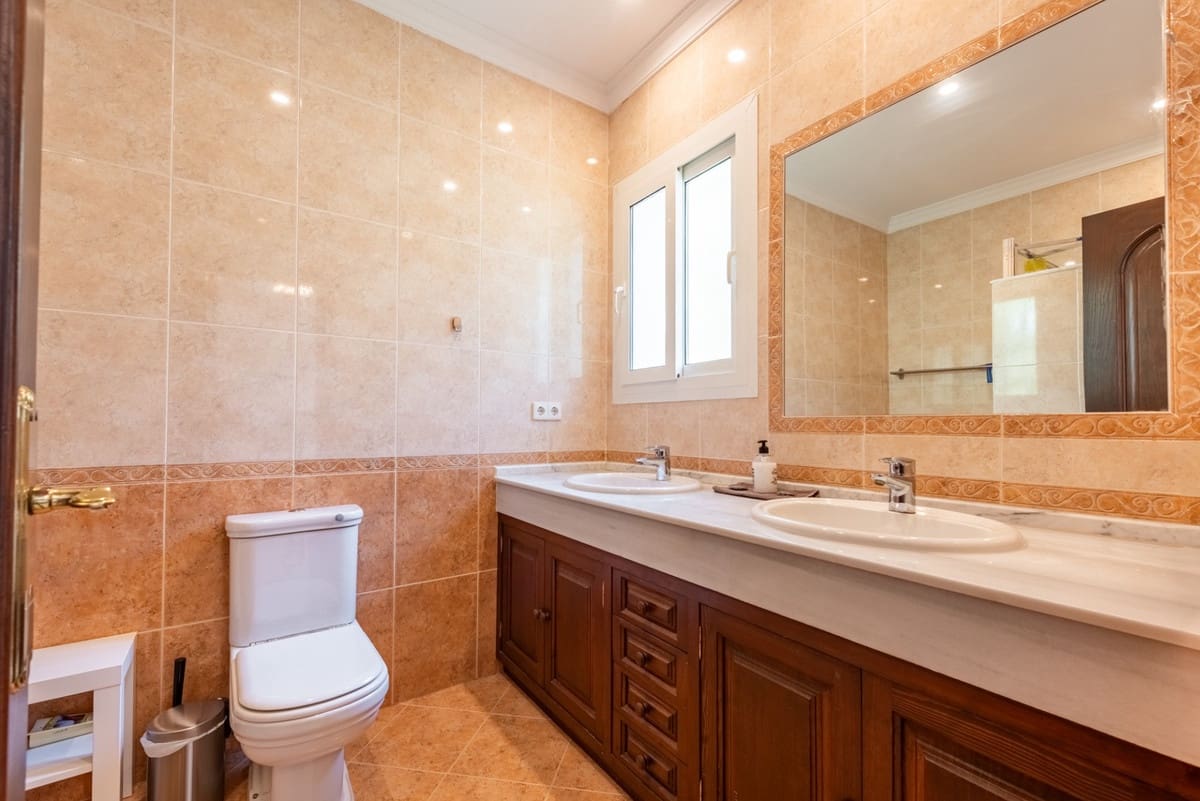 4 slaapkamer Villa te koop in Atalaya-Isdabe met zwembad garage - € 1.695.000 (Ref: 10169394)