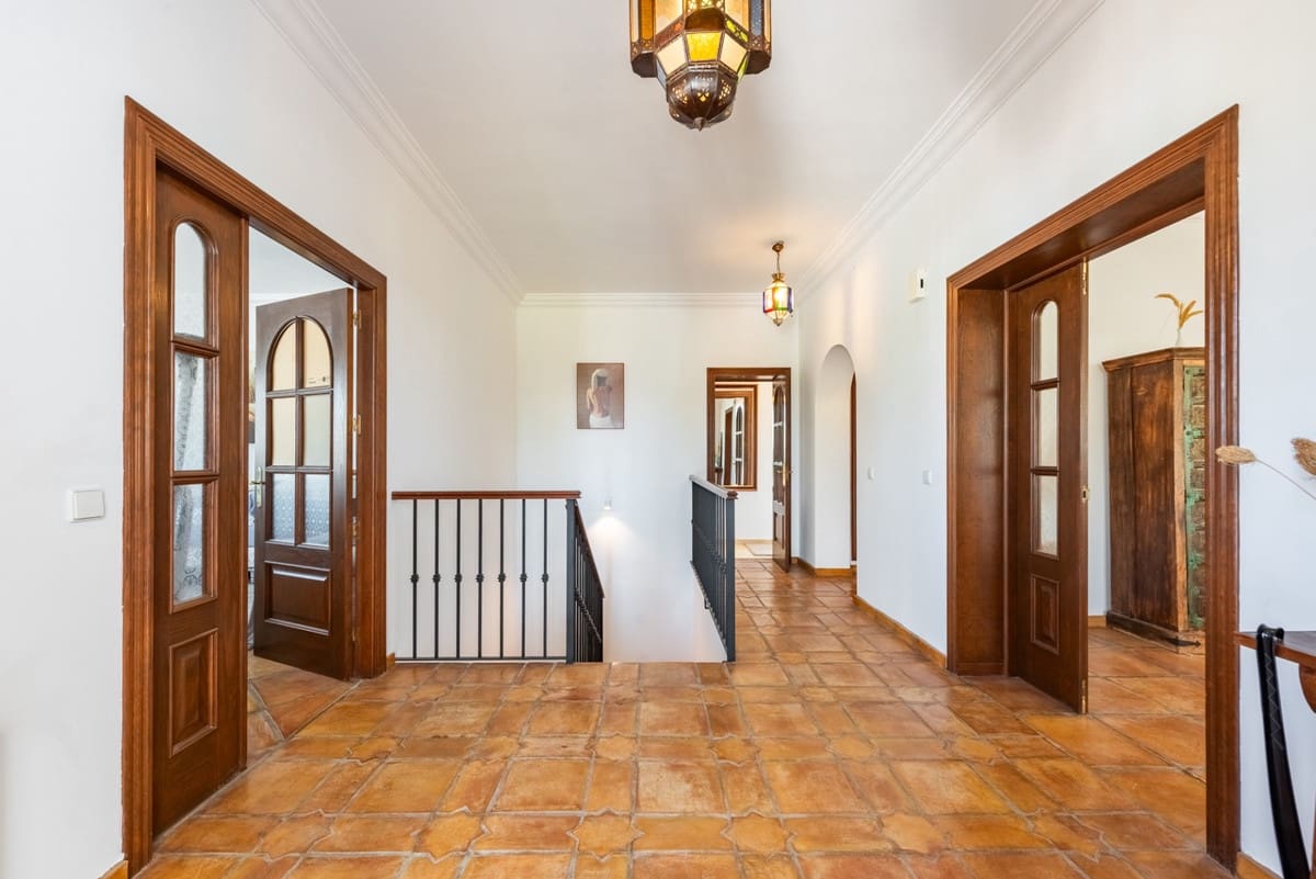 4 slaapkamer Villa te koop in Atalaya-Isdabe met zwembad garage - € 1.695.000 (Ref: 10169394)