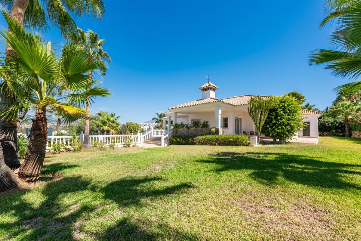 4 slaapkamer Villa te koop in Atalaya-Isdabe met zwembad garage - € 1.695.000 (Ref: 10169394)