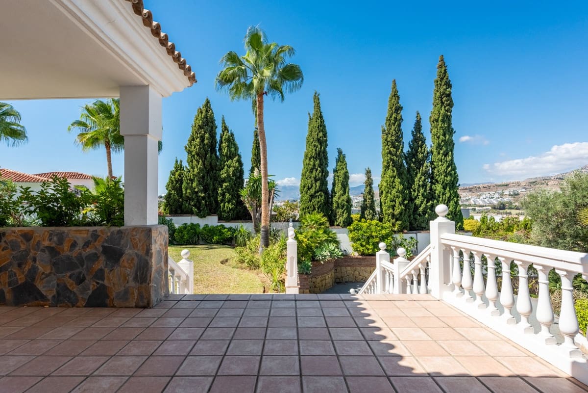 4 slaapkamer Villa te koop in Atalaya-Isdabe met zwembad garage - € 1.695.000 (Ref: 10169394)