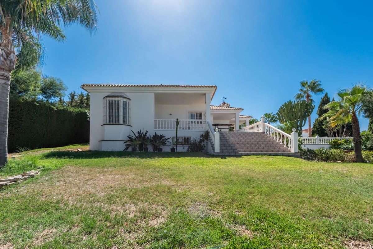 4 slaapkamer Villa te koop in Atalaya-Isdabe met zwembad garage - € 1.695.000 (Ref: 10169394)