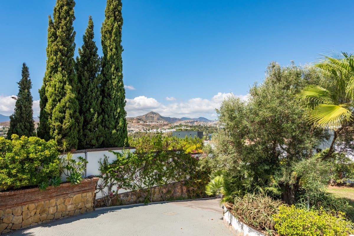 4 slaapkamer Villa te koop in Atalaya-Isdabe met zwembad garage - € 1.695.000 (Ref: 10169394)