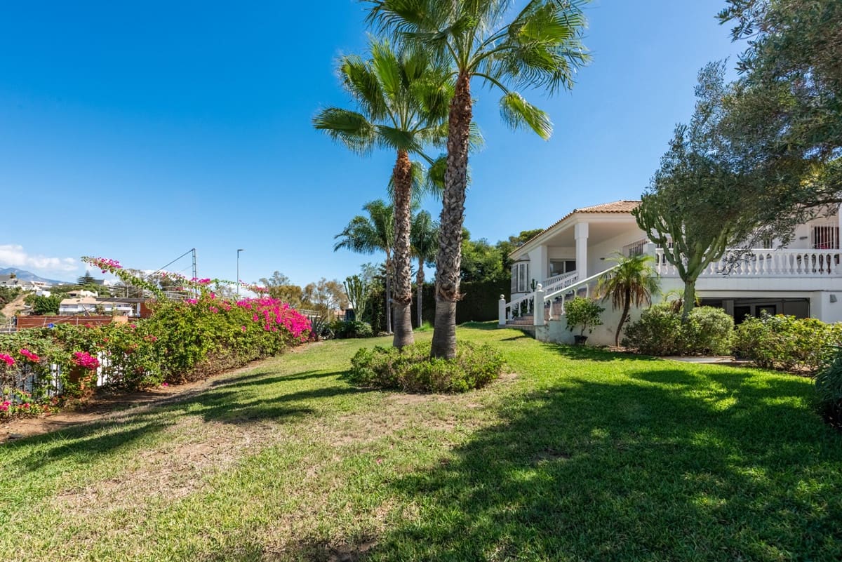 4 slaapkamer Villa te koop in Atalaya-Isdabe met zwembad garage - € 1.695.000 (Ref: 10169394)