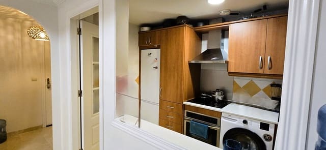 2 soverom Leilighet til salgs i Elviria, Marbella med svømmebasseng garasje - € 340 000 (Ref: 10169395)