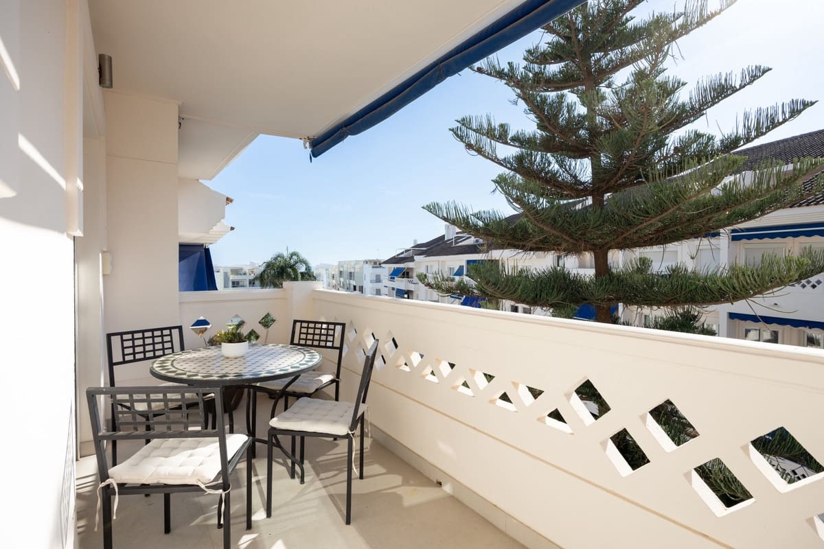 4 soveværelse Lejlighed til salg i San Pedro de Alcantara med swimmingpool garage - € 1.295.000 (Ref: 10172129)