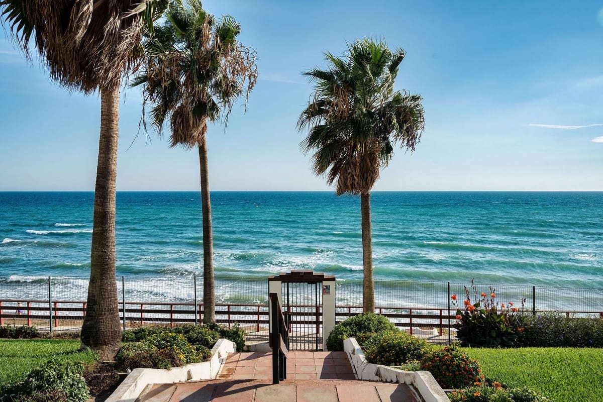 1 bedroom Studio for sale in Calahonda with pool garage - € 259,000 (Ref: 10172130)