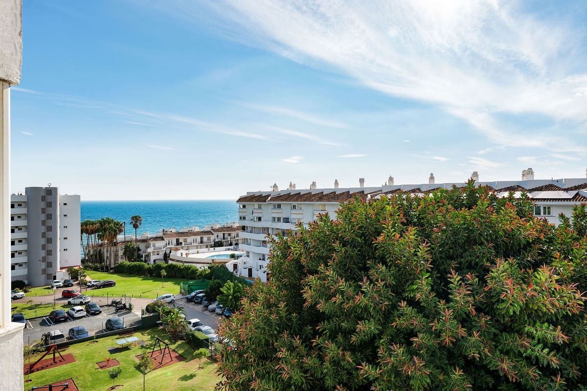 1 bedroom Studio for sale in Calahonda with pool garage - € 259,000 (Ref: 10172130)