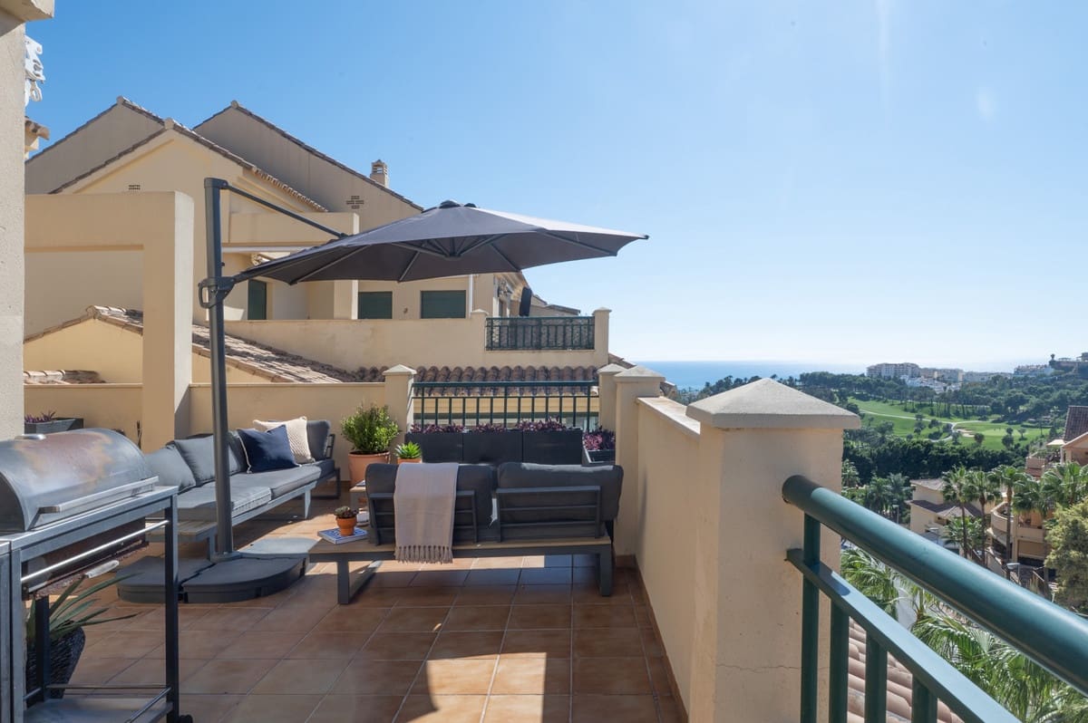 3 Zimmer Apartment zu verkaufen in Torrequebrada mit Pool Garage - 559.000 € (Ref: 10172131)