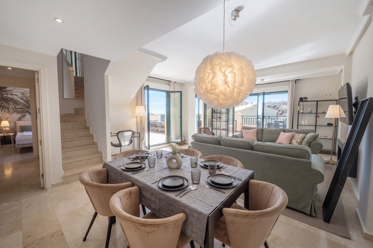 3 Zimmer Apartment zu verkaufen in Torrequebrada mit Pool Garage - 559.000 € (Ref: 10172131)