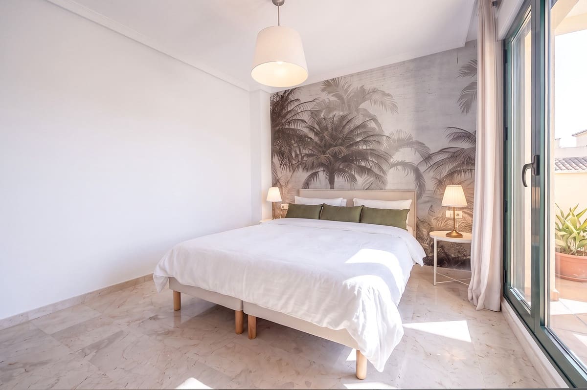 3 Zimmer Apartment zu verkaufen in Torrequebrada mit Pool Garage - 559.000 € (Ref: 10172131)