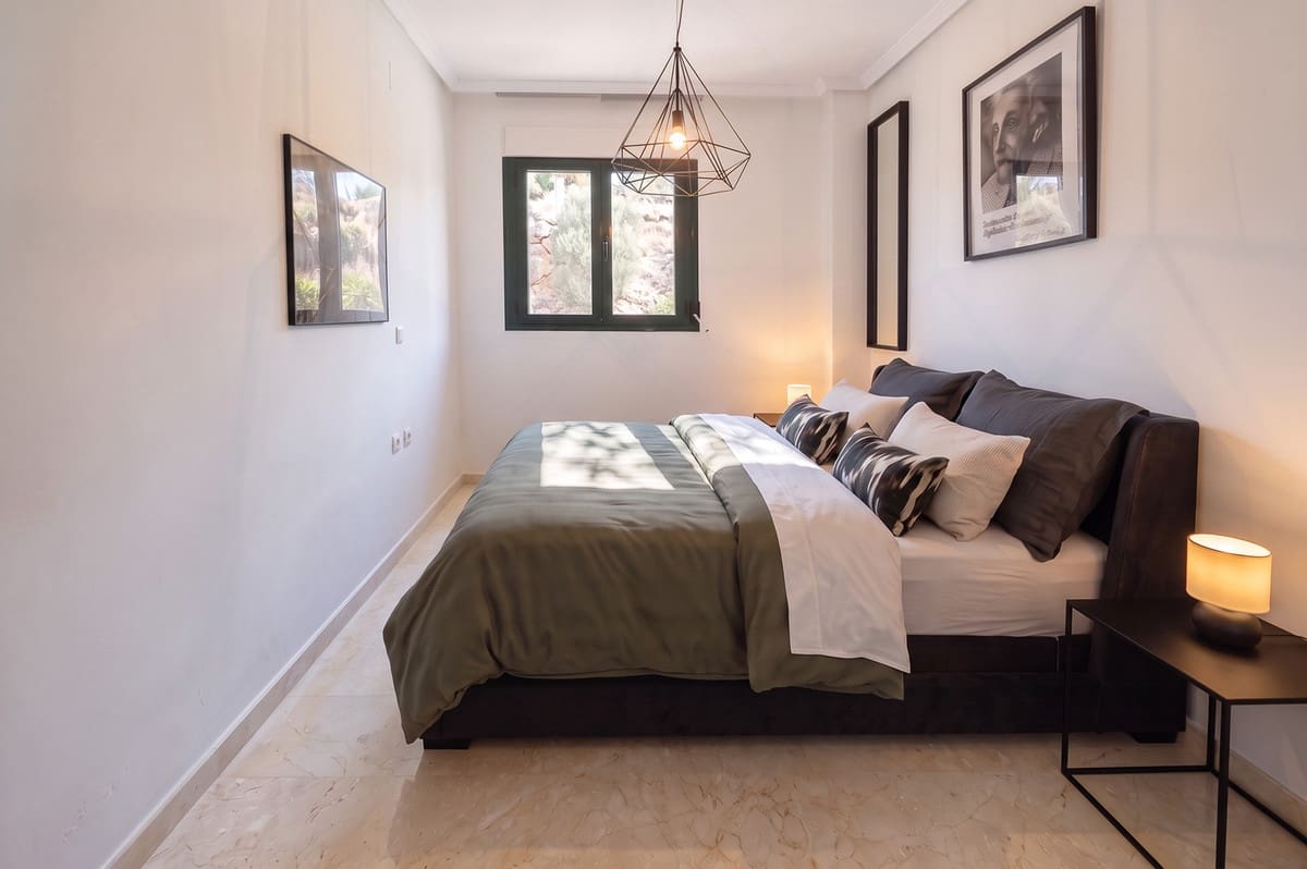 3 Zimmer Apartment zu verkaufen in Torrequebrada mit Pool Garage - 559.000 € (Ref: 10172131)