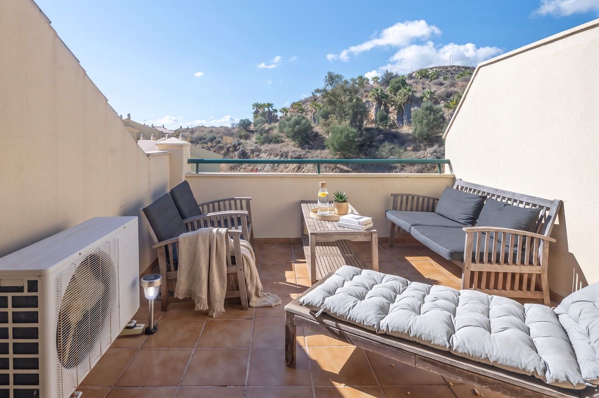 3 Zimmer Apartment zu verkaufen in Torrequebrada mit Pool Garage - 559.000 € (Ref: 10172131)