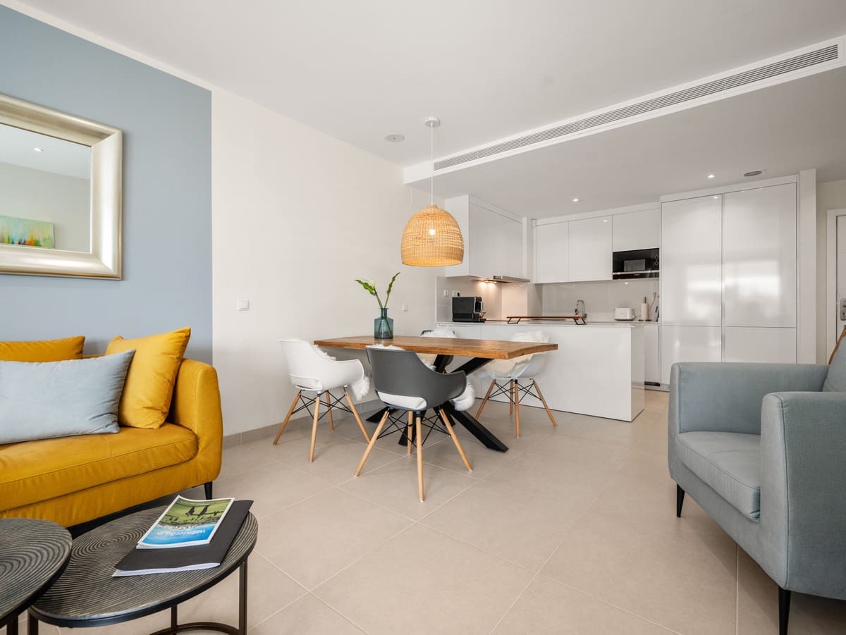 2 soveværelse Lejlighed til salg i Estepona med swimmingpool garage - € 529.000 (Ref: 10172133)