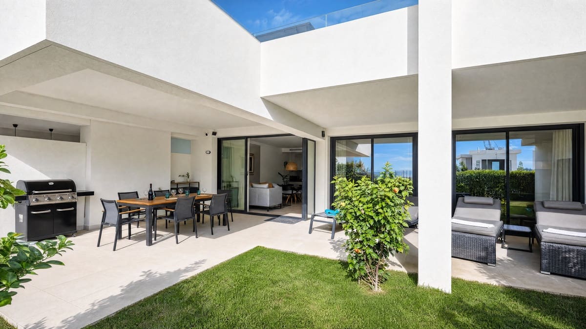 2 soveværelse Lejlighed til salg i Estepona med swimmingpool garage - € 529.000 (Ref: 10172133)