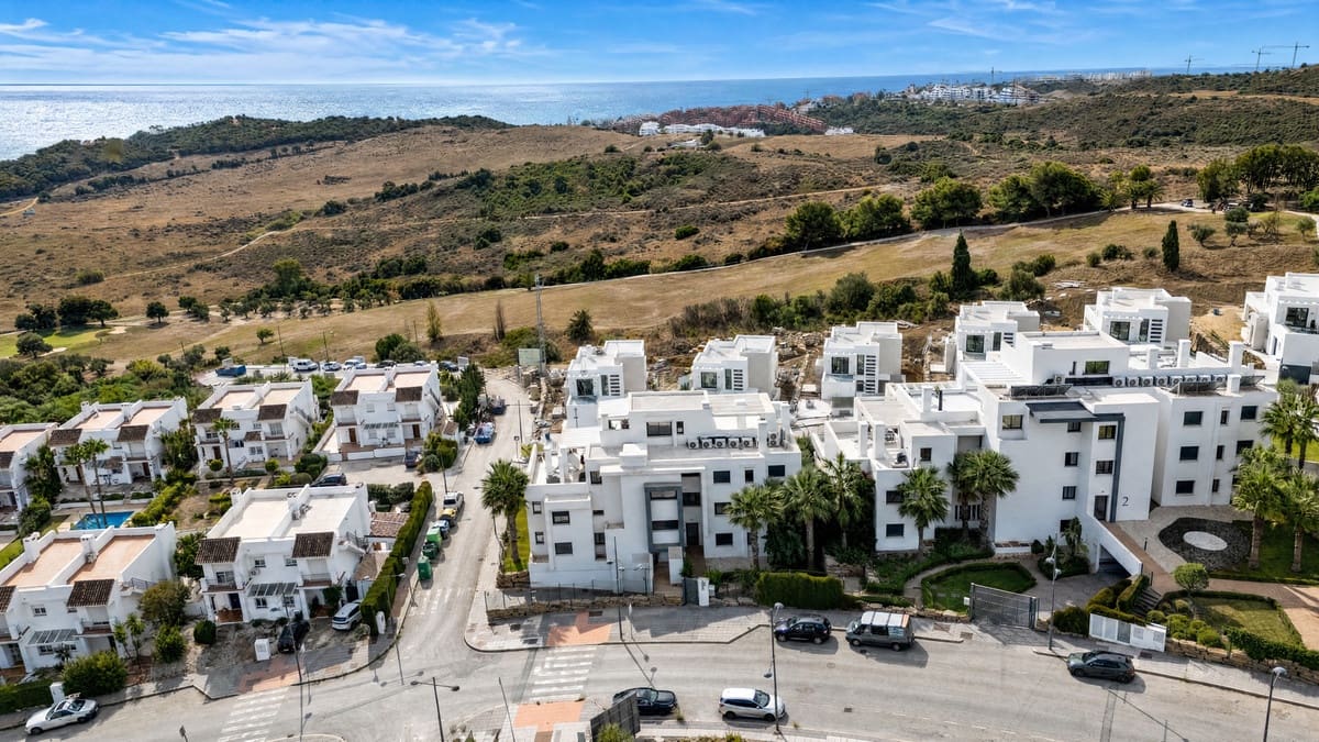 2 soveværelse Lejlighed til salg i Estepona med swimmingpool garage - € 529.000 (Ref: 10172133)