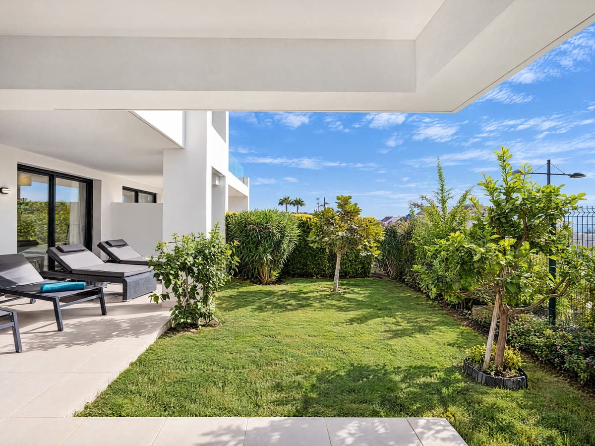 2 soveværelse Lejlighed til salg i Estepona med swimmingpool garage - € 529.000 (Ref: 10172133)