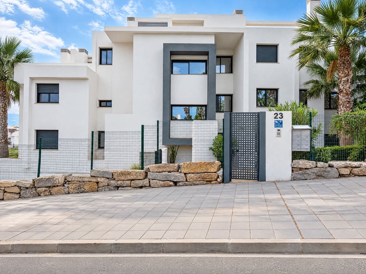 2 soveværelse Lejlighed til salg i Estepona med swimmingpool garage - € 529.000 (Ref: 10172133)