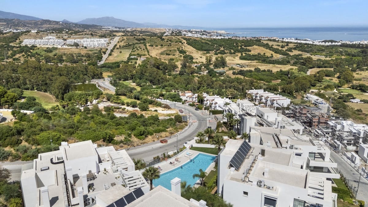 2 soveværelse Lejlighed til salg i Estepona med swimmingpool garage - € 529.000 (Ref: 10172133)