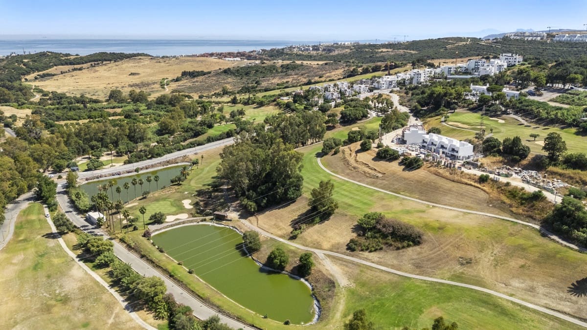 2 soveværelse Lejlighed til salg i Estepona med swimmingpool garage - € 529.000 (Ref: 10172133)
