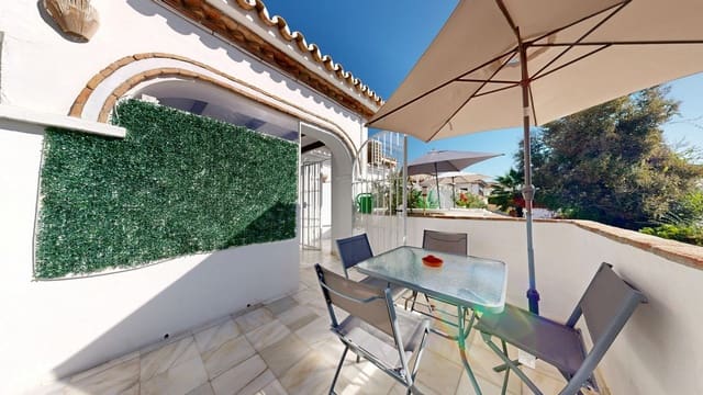 6 soverom Kjedet enebolig til salgs i Golden Mile, Marbella med svømmebasseng garasje - € 2 900 000 (Ref: 10172134)