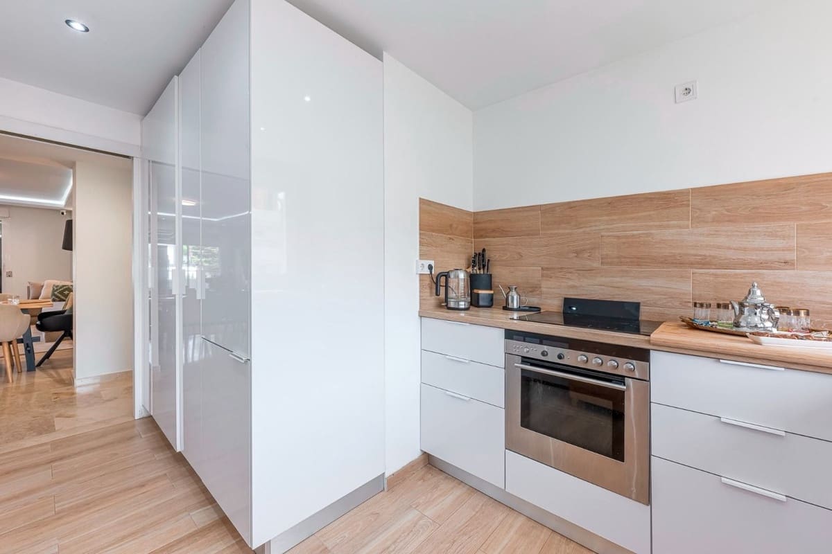 3 soveværelse Lejlighed til salg i Guadalmina med swimmingpool garage - € 456.000 (Ref: 10172971)