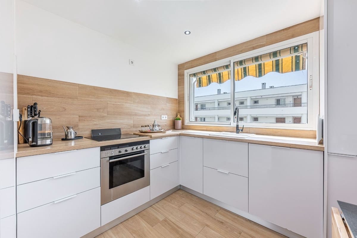 3 soveværelse Lejlighed til salg i Guadalmina med swimmingpool garage - € 456.000 (Ref: 10172971)