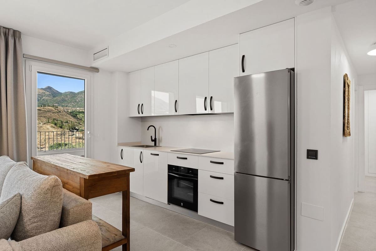 2 soveværelse Lejlighed til salg i Fuengirola med swimmingpool garage - € 395.000 (Ref: 10172972)